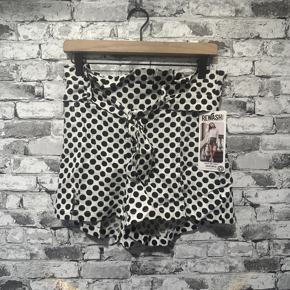 NWT Rewash High Waist Black and White Polka Dot Shorts Size Medium